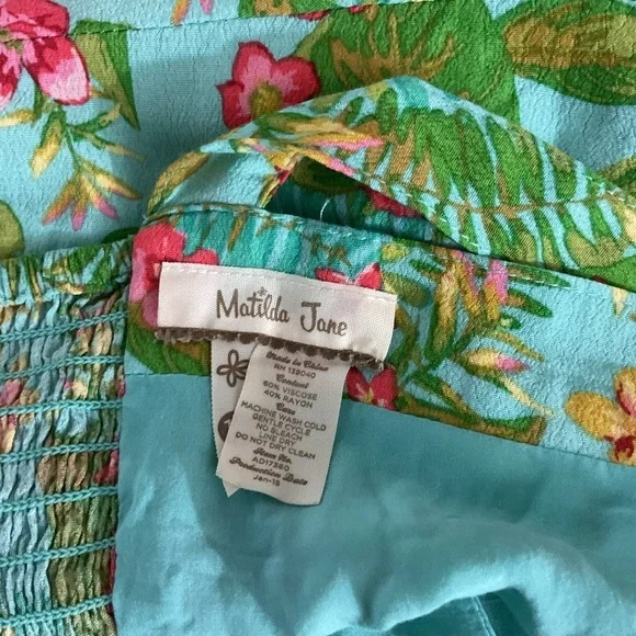 Matilda Jane Pretty Floral Dress Size M. Scrunchedd Back With Inner Lining - Picture 10 of 10
